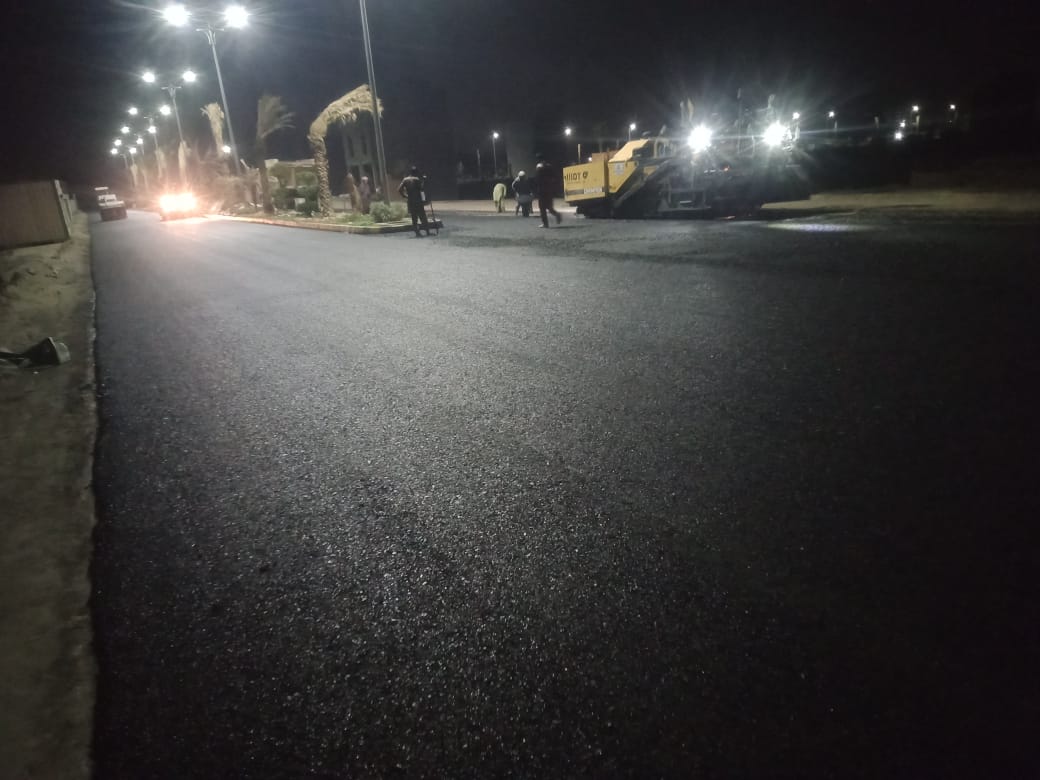 Night asphalt paving